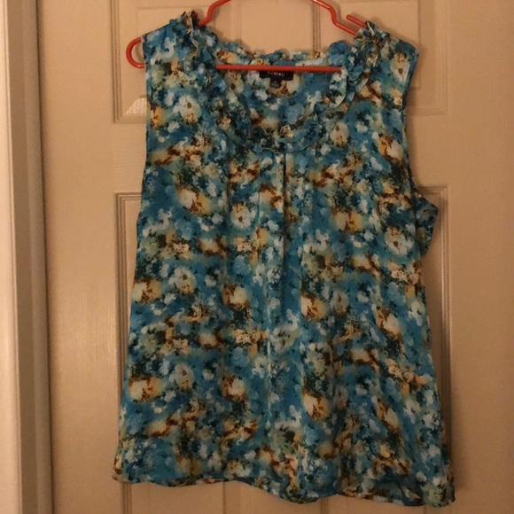 Silky Patterned top - Picture 1 of 4